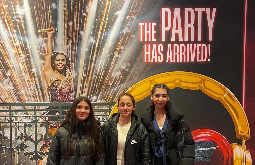 EBG Wedel Musicalbesuch „& Julia?? Und wo ist Romeo?!?“